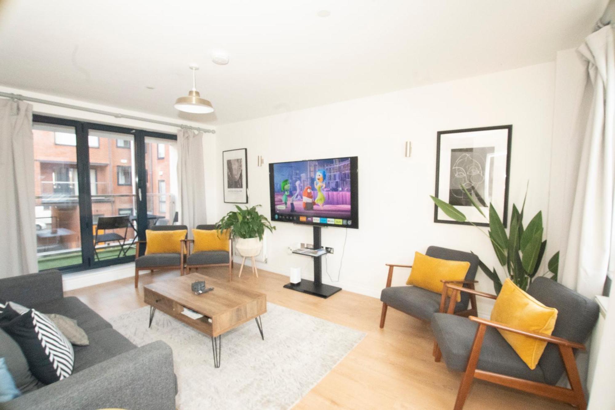 Spacious 4Br 4Ba Gated Townhouse With Balconies, Central Jq Birmingham Bagian luar foto